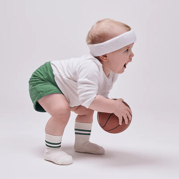 Rutschfeste Sportsocken Bio-Baumwolle weiß/grün - GoBabyGo